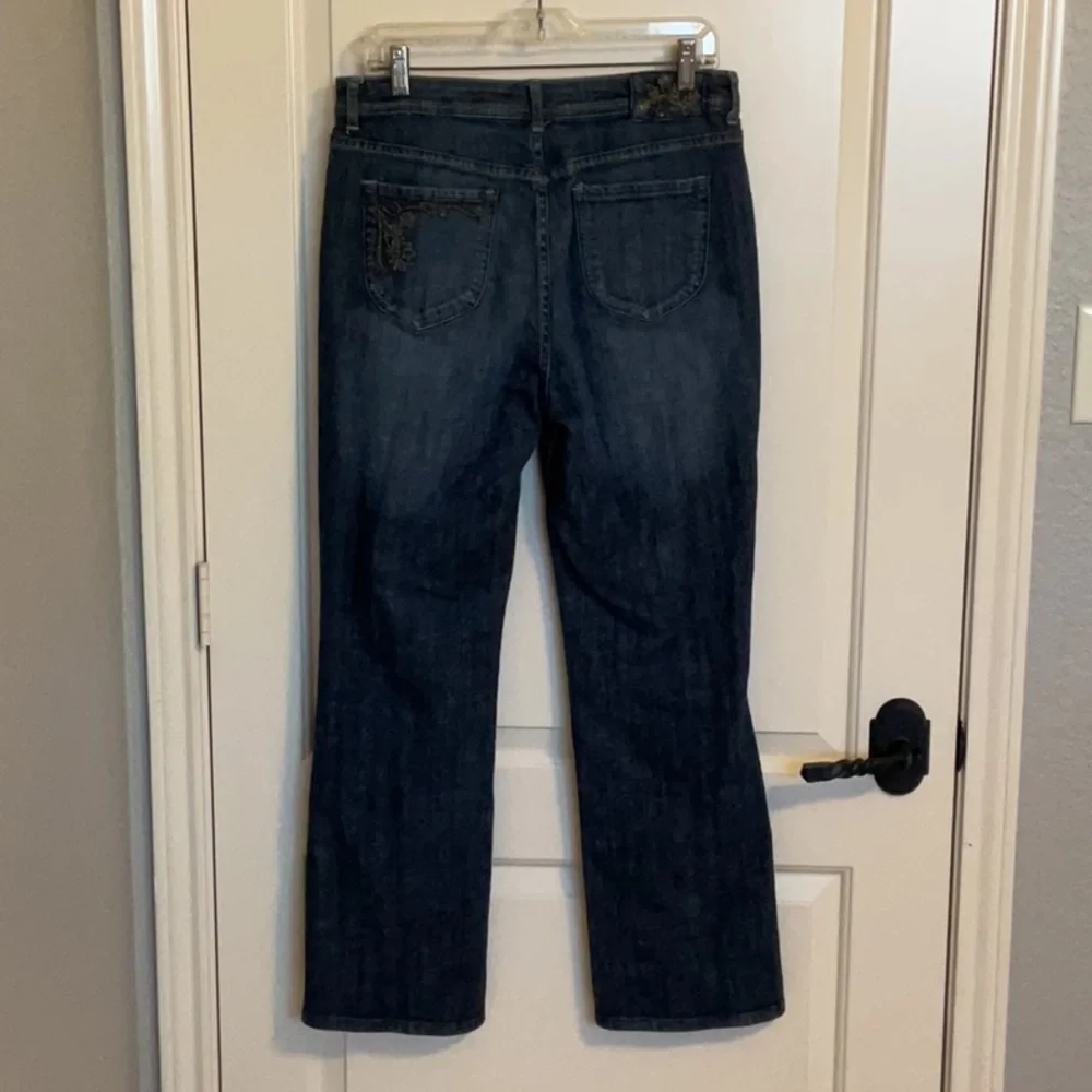 Chico’s Platinum Denim Jeans - Size 1.5, or 10 - Picture 5 of 10